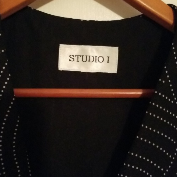 Romantic and Flirty 2 Piece Skirt Set. Size: 14 - Picture 4 of 4